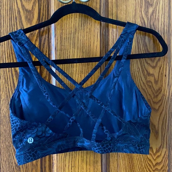 Lululemon sports bra - Picture 3 of 4